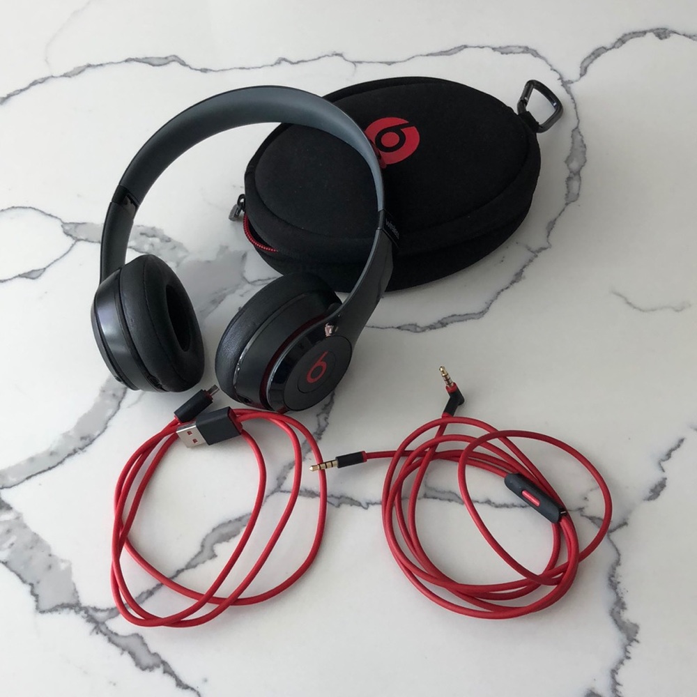 Beats Solo Wireless Headphones
